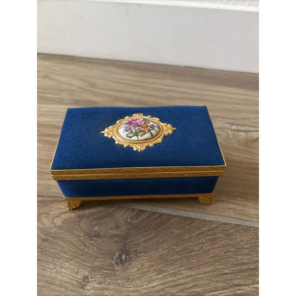 Arnart Japan 1966 Vintage Musical Jewelry Box Blue Velvet Gold Floral Vtg